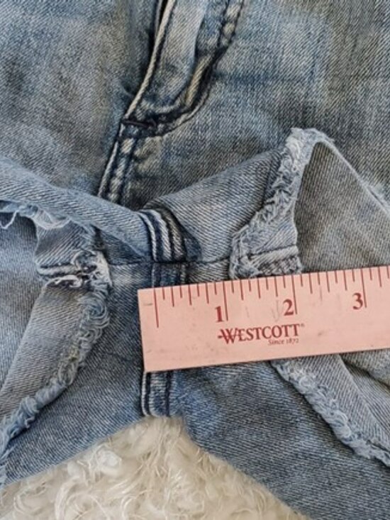 bebe Addiction Women's Jean Shorts Size 25 Light Blue Denim Cutoffs Fray Outdoor - Picture 7 of 14